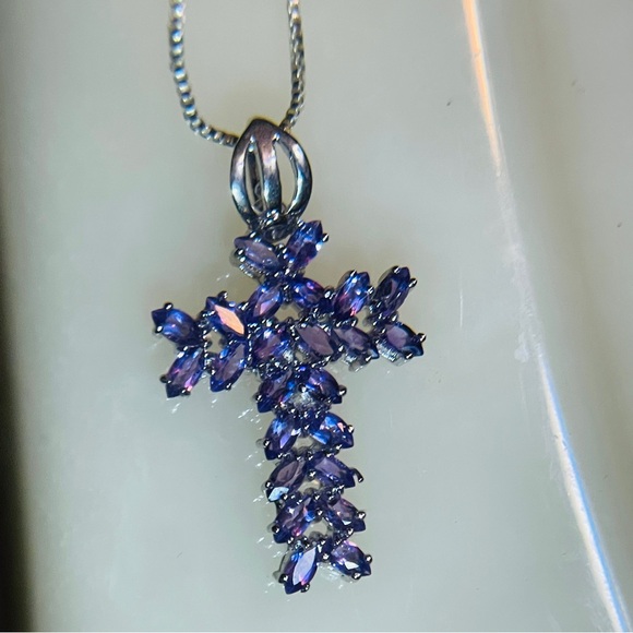 Jewelry - ✝️Beautiful Oval Cut Amethyst 925 Sterling Silver Magnetic Clasp Cross Necklace!
